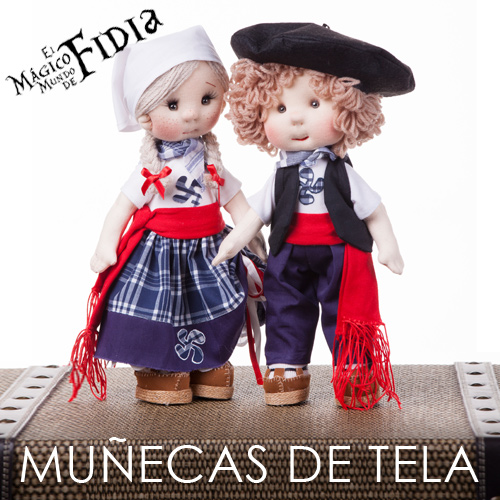 Disfruta con una verdadera muñeca de tela hecha a mano por nuestra artesana, Fidia. También puede crear una a partir de tus gustos o imágenes de personas queridas.